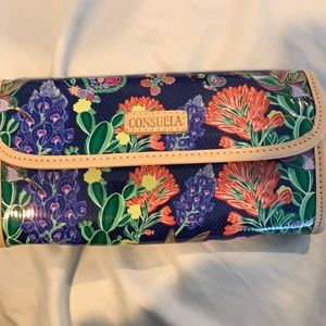 Consuela clutch